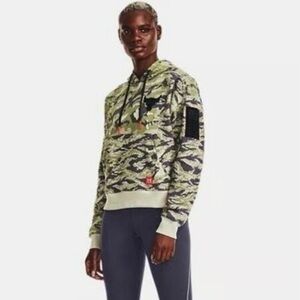 Under Armour Project Rock Womens Veterans Day Hoodie - Size XL